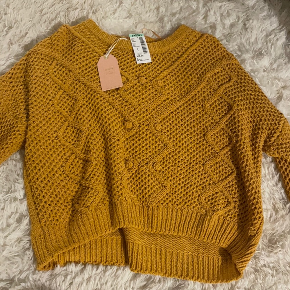 Mustard sweater never worn new wit tags